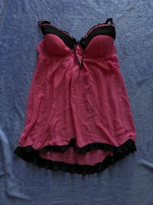 Sexy Vestido Lencería Rosa Y2K Escena Gilligan & O’Malley Too Foto 1 de 4