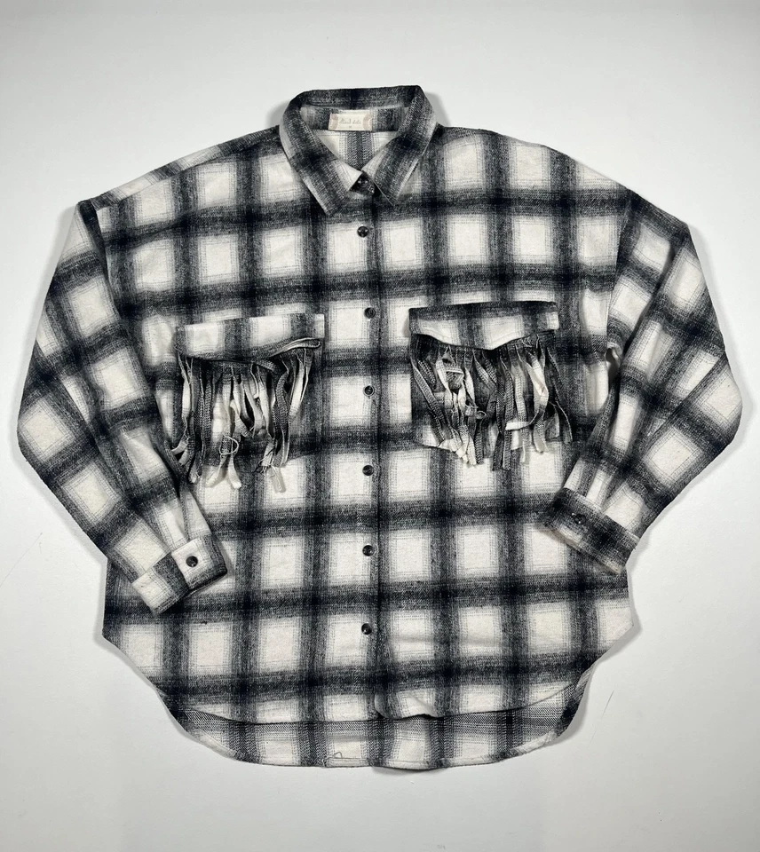 Camisa Altar'd State para mujer mediana negra blanca flecos a cuadros mezcla de lana occidental Foto 1 de 4