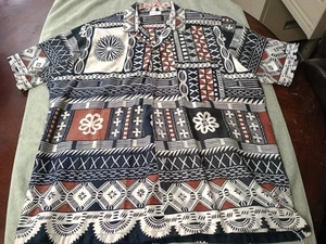 ACME Hawaii Button Down Hemd Herren Large hellbraun schwarz geometrisch hergestellt in Fidschi - Bild 1 von 14