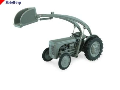 Ferguson TEA 20  front loader Universal Hobbies uh 5247 - Image 1 of 3