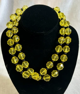 Vintage Yellow and Black Acrylic Beaded Necklace Hook Closure  Choker - Picture 1 of 4