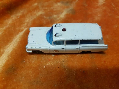 Matchbox 1-75 RW-54 S & S Cadillac Ambulance weiss - Bild 1 von 4