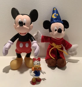 Set of 3 Disney Figurnines 8" Fantasia Plush Mickey, 8" Mickey Plastic, 3" Daisy - Bild 1 von 4