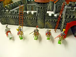 5 Britains Deetail Knights/ Lancers 1/32nd figure (April. Listing) - Picture 1 of 9