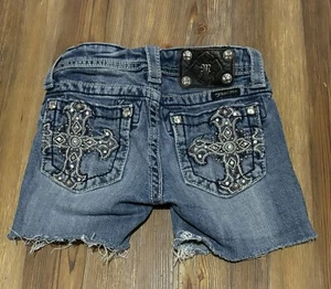 Miss Me Girls Bermuda Distressed Shorts Size 10 Cross Embroidered - Picture 1 of 11
