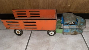 Camión y remolque de acero prensado Wyandotte de colección - 2 piezas Blue Farming PLZ LEER - Imagen 1 de 11