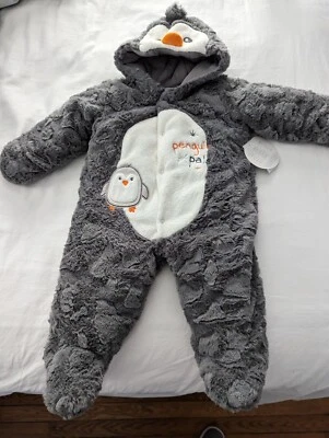 全新带标签 Babies R Us 6m Penguin Pals Sherpa Bunting 折叠连指手套连帽羊毛 — 第 1/4 张图片