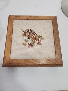 Vintage Nadelspitze bestickt Holz Box - Bild 1 von 7