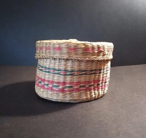 Vintage Handwoven Sweetgrass Oval Native Design Lidded Multi-colored Basket Cover