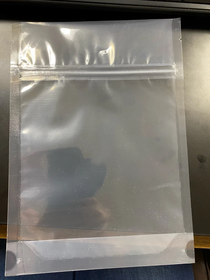 1,500 Clear plastic resealable bags - Image 1 of 1