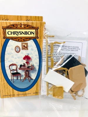 Kit SILLA DE MESA de plástico CHRYSNBON para casa de muñecas F-110 miniaturas 1:12 vintage SIN USAR Foto 1 de 4