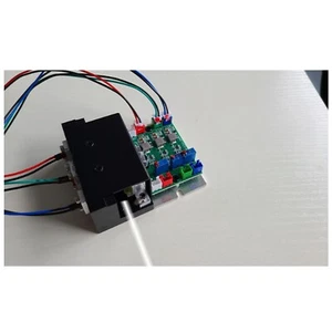 638nm 500mW 520nm 500mW 450nm 100mW RGB2000C 2W Fat Beam Semiconductor Laser - Picture 1 of 3