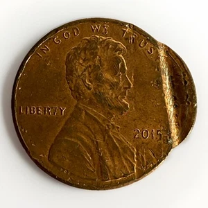 2015 Shield 1 Cent Error Coin Incomplete Clip - Picture 1 of 5