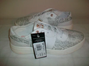 ⭐️Womens ROXY SIZE 10 Snake Print Sneakers⭐️ - Picture 1 of 7