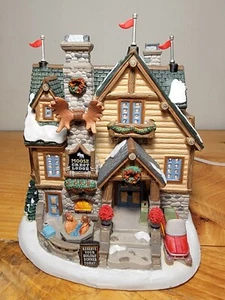~RARE~ 2016 LEMAX "MOOSE CREST LODGE" #65113 ~MINT ~RARE~ - Picture 1 of 14