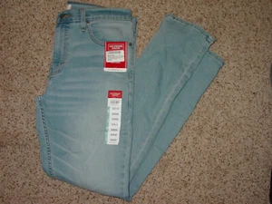 Mens S and Big Mens S Levi Strauss Slim Fit Signature Jeans! Size 32x32 NWT's! - Picture 1 of 6
