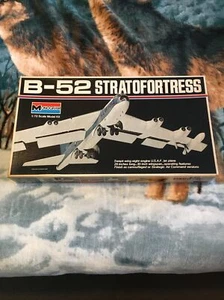 1/72 Monogram B-52 STRATOFORTRESS (8292) 1973 Model Kit - Picture 1 of 24