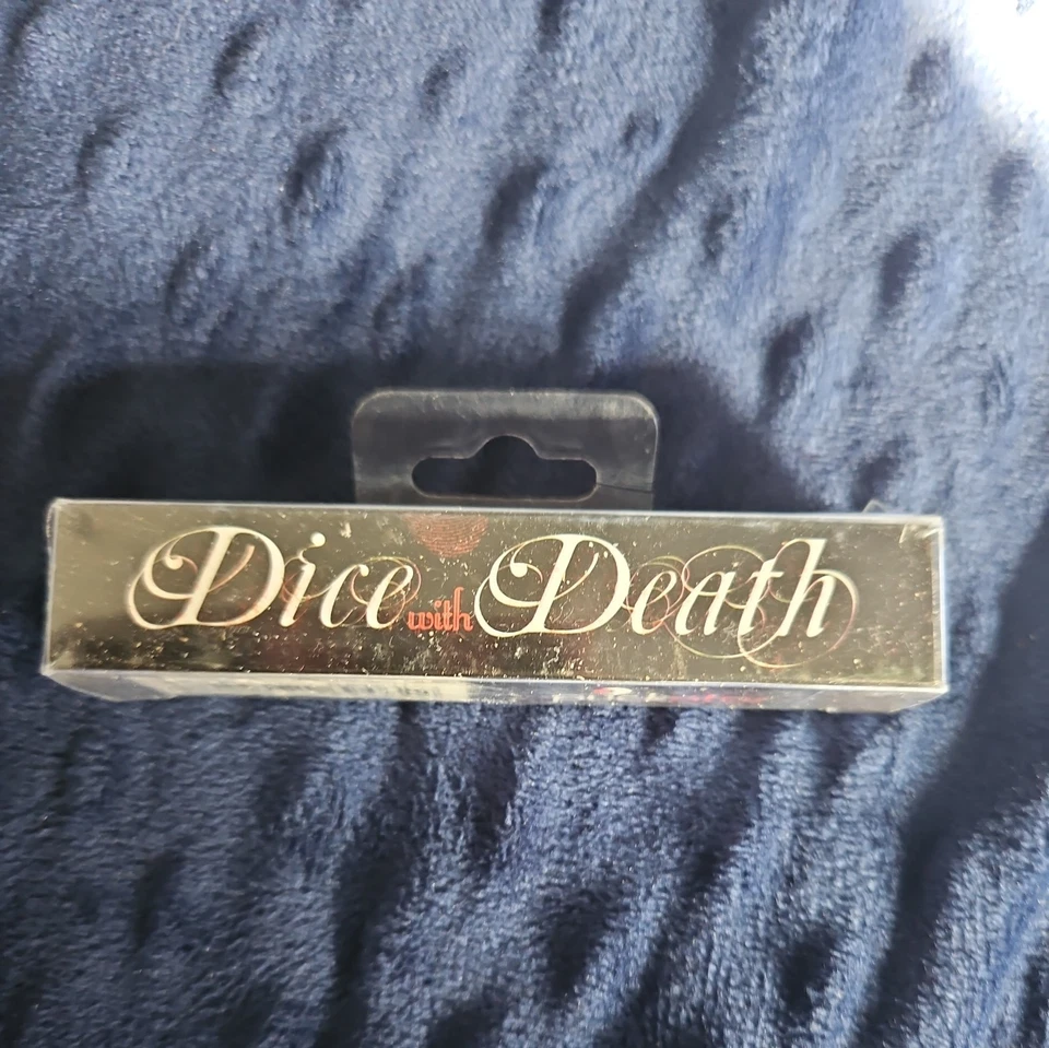 Puckator SK200 Set of 5 Six-sided Die With Inlaid Skulls