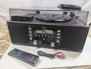 TEAC LP-R500E CD/ Recorder / Turntable /Cassette Tape With Speaker Deck L31 - Picture 1 of 8