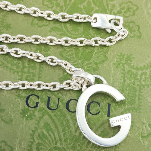 Collana con ciondolo logo Gucci G in argento sterling 925