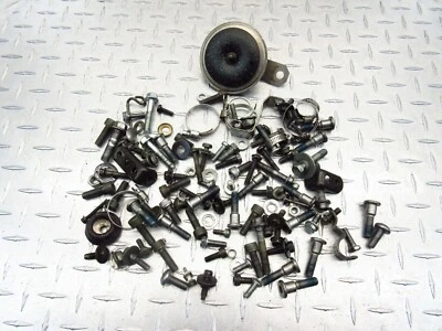 01-03 SUZUKI GSXR 600 750 GSXR600 2002 MISC HARDWARE PERNOS BOCINA ARANDELAS LOTE OEM Foto 1 de 4