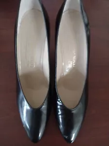Bruno Magli 9.5 AA Black Pumps patent leather 3" heels Italy new - Picture 1 of 14