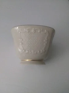 Lennox Bonboniere. 24 ct. Gold umrandet.  - Bild 1 von 3