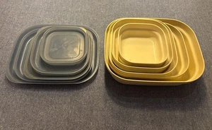 Lotto di 7 Microonde con Gancio di Ancoraggio MicroWare 2,5 Qt 1,5 Qt con Coperchi Alimentari - Foto 1 di 9