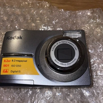 Kodak EasyShare C813 8.2 MP Digital Camera Silver Tested Working - Image 1 of 4