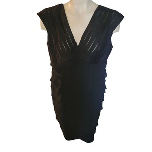 Vestido de cóctel ADRIENNA PAPELL negro sin mangas cuello en V capas 14 festoneado - Imagen 1 de 9