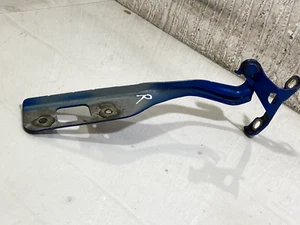 HONDA CIVIC 2006 MK8 BISAGRA CAPÓ DELANTERO DERECHO CONDUCTOR FUERA DE LADO en AZUL/2005-11 - Imagen 1 de 9