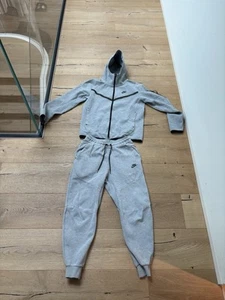 Nike Tech Fleece Anzug Größe S - Bild 1 von 2