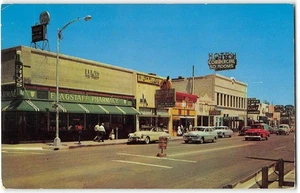 Main Street FLAGSTAFF, AZ Arizona ROUTE 66 Apothekenwagen 1957 Vintage Postkarte - Bild 1 von 2