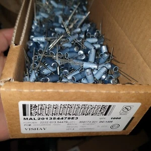 100 piezas NUEVOS CONDENSADORES DE GAMA ALTA 47uf 10V BC PHILIPS 013 ESR BAJO RUIDO - PARA AUDIO - Imagen 1 de 2