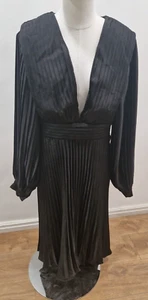 New Black Pleated Party Dress Black Detail Plunge Neck Womens Size UK 14 - Picture 1 of 7