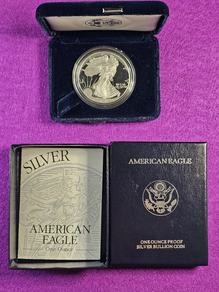 1995 P 1 oz American Silver Eagle Proof Coin With Box and COA - Image 1 of 1