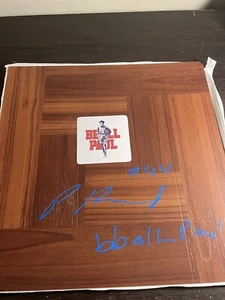 Paul Reed firmato autografo B-BALL PAUL pavimento iscrizione 76ers - Foto 1 di 1