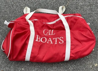 Bolsa de viagem vintage para barco Cal Boats vermelha tamanho médio - Imagem 1 de 4