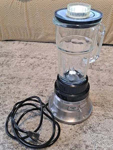 WARING PRO Commercial Blender Model 51BL16 Glass Pitcher 40oz Stainless EUC. - Picture 1 of 9