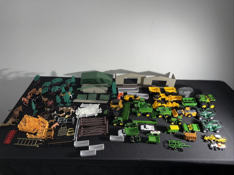 Gran Lote John Deere Tractores Agrícolas Equipo de Construcción Die Cast 1/64 Ertl 138 Foto 1 de 4