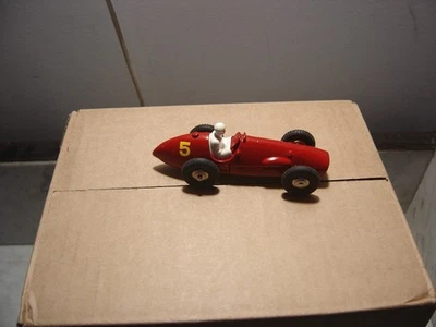 Dinky Toys Ferrari 23J N°5 calandre quadrillée restaurée entièrement boite copie - Photo 1/4