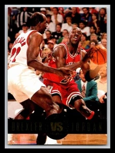 1993-94 SkyBox Premium Showdown Series #SS11 Clyde Drexler/Michael Jordan - Picture 1 of 2