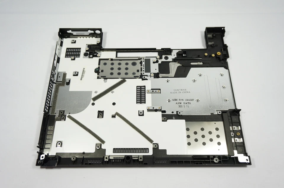 13R2927 - Conjunto de cubierta base IBM ThinkPad T42 15 pulgadas Foto 1 de 2