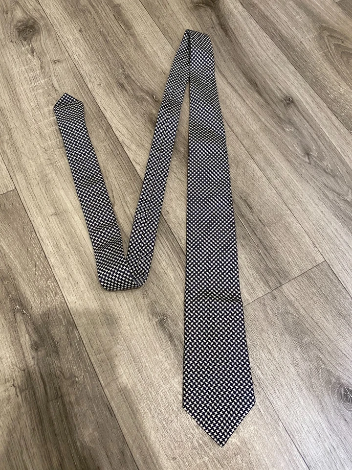 MOSCHINO CORBATA SEDA MONOGRAMA ESTRELLAS BLANCAS Foto 1 de 4