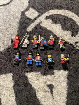 Lot of Lego Classic Castle Knight Minifigures Horses Armor - 1980s Vintage - Image 1 of 3