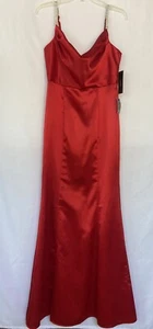 Lulus Luxe Take Maxikleid rot Satin Strass Wasserfallausschnitt formell Größe Medium - Bild 1 von 15