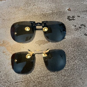 Vintage POLAROID Clip-On Sunglasses Set Of 2 - Picture 1 of 4