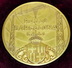 JORBA STORE GOLDEN WEDDING MEDAL. RADIO BARCELONA EAJ-1. SILVER. SPAIN. 1961 - Picture 1 of 1