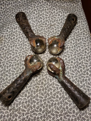 Victorian Antique Talon & Glass Ball Feet Cover