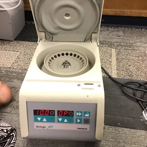 Heraeus 75003284 Biofuge Pico Centrifuge w/ 24-Slot Rotor - Picture 1 of 5